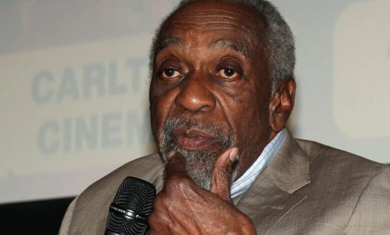 bill cobbs net worth